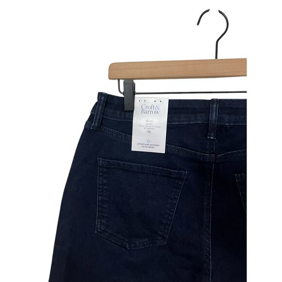 Croft and Barrow Womens Mid Rise The Classic Stretch Straight Shorts Size 10A - Picture 5 of 7